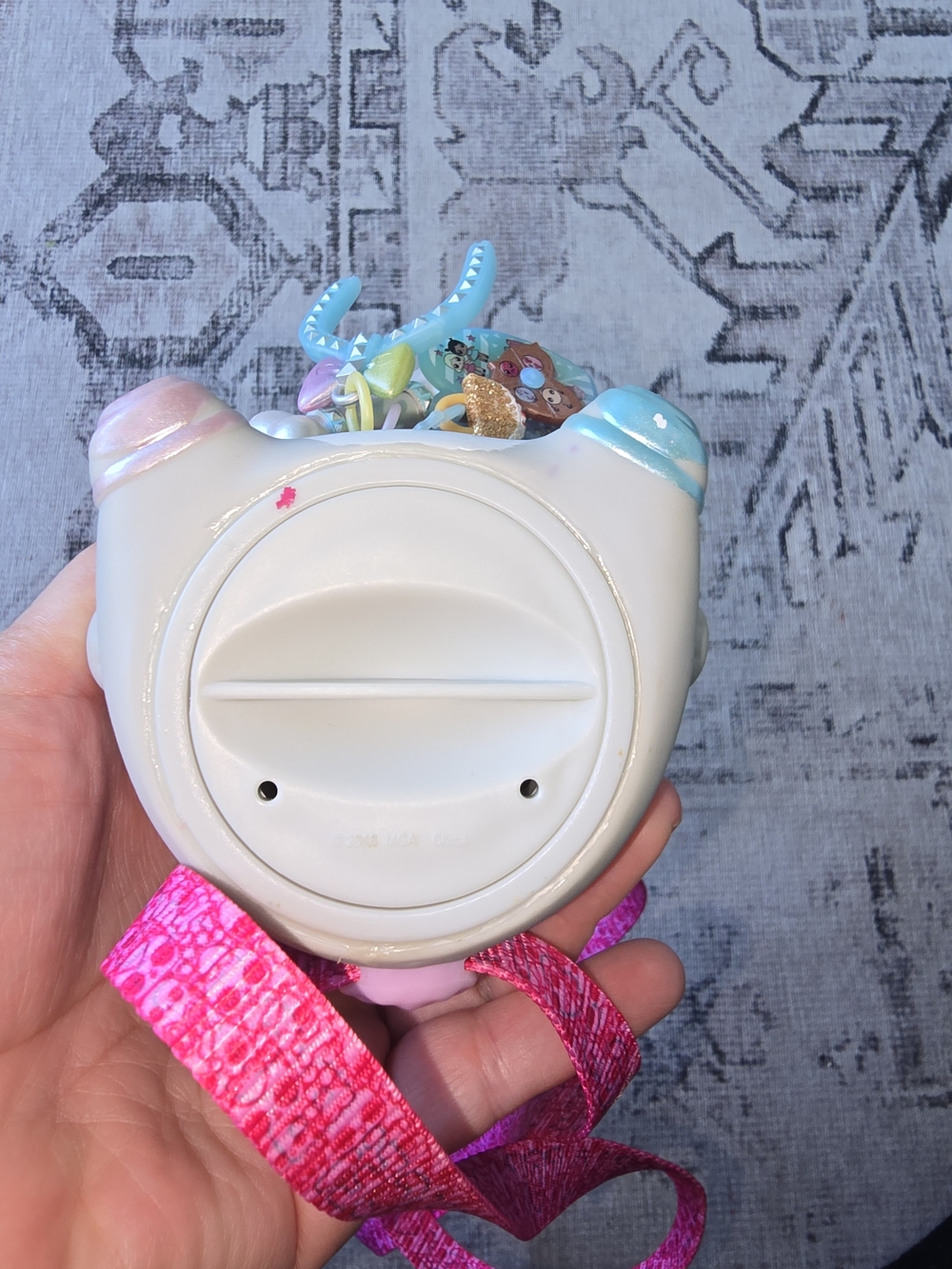 L.O.L. Surprise! Plush Pet Crossbody Bag in Gray, Blue, Pink, Yellow - Picture 7 of 8